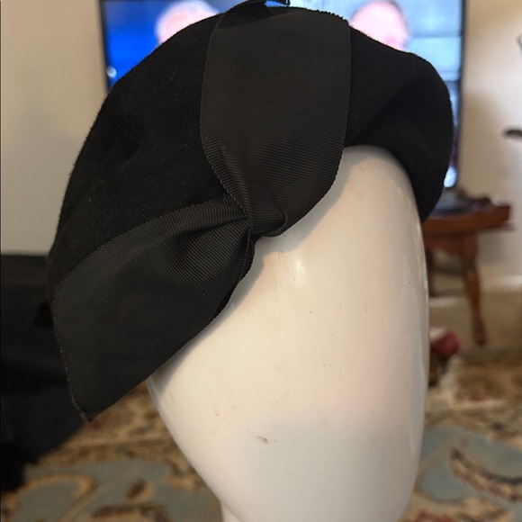 Vintage Black Velvet Cloche Hat with Bow